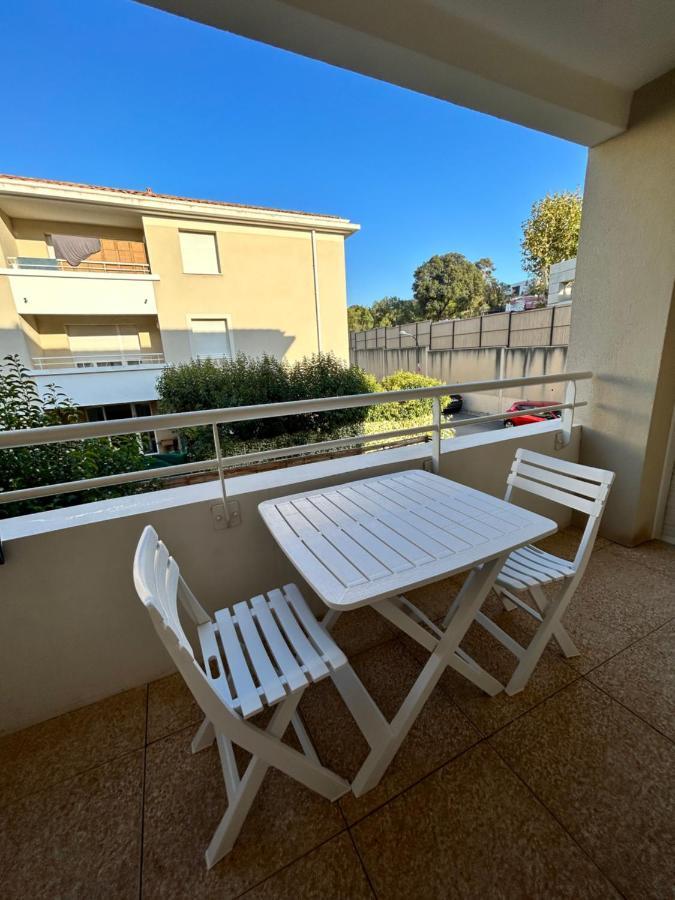 Appartement Avec Terrasse Et Box Entre Plages Et Nature Marsella Exterior foto