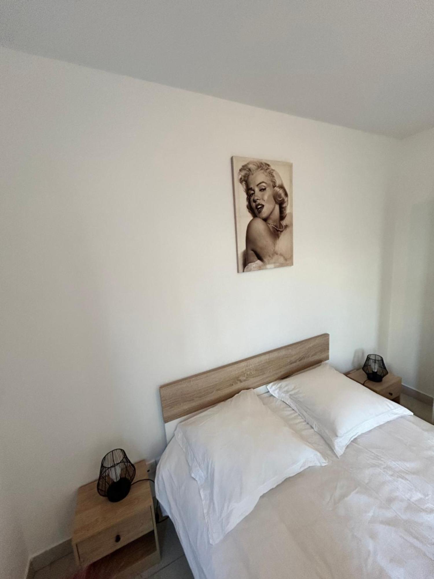 Appartement Avec Terrasse Et Box Entre Plages Et Nature Marsella Exterior foto
